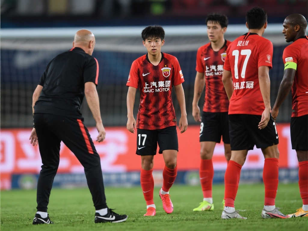 海港19岁新星连续7场零贡献，遭冷藏无缘比赛名单